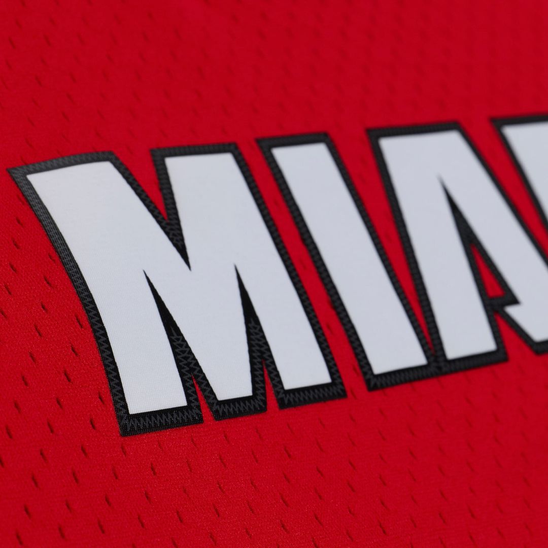 Miami Heat Shaquille O'Neal Mitchell & Ness 2005 - 06 Swingman Jersey - Red