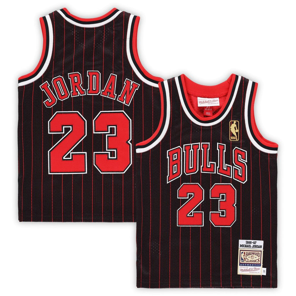 Chicago Bulls Michael Jordan Mitchell & Ness Toddler 1996/97 Hardwood Classics Authentic Jersey - Black