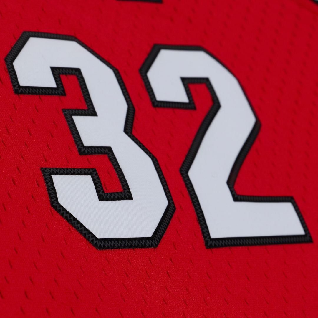 Miami Heat Shaquille O'Neal Mitchell & Ness 2005 - 06 Swingman Jersey - Red